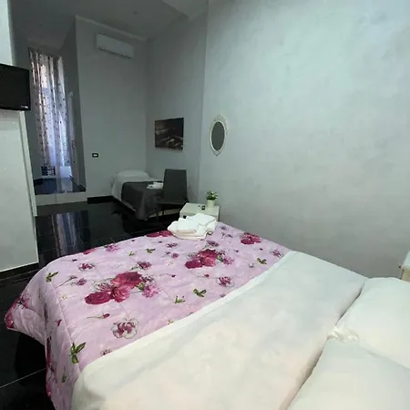 Savastano House 招待所 那不勒斯
