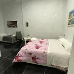 Savastano House בית הארחה