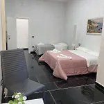Savastano House 4* Neapol